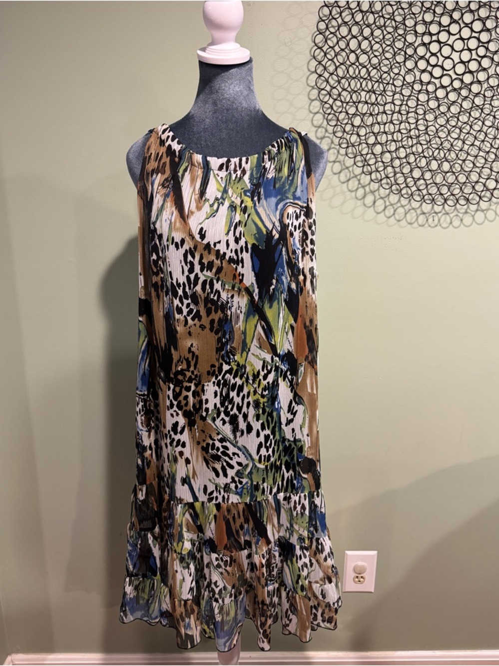 Voir Voir Abstract Animal Print Crinkle Ruffle Dress | Sleeveless | Size 16